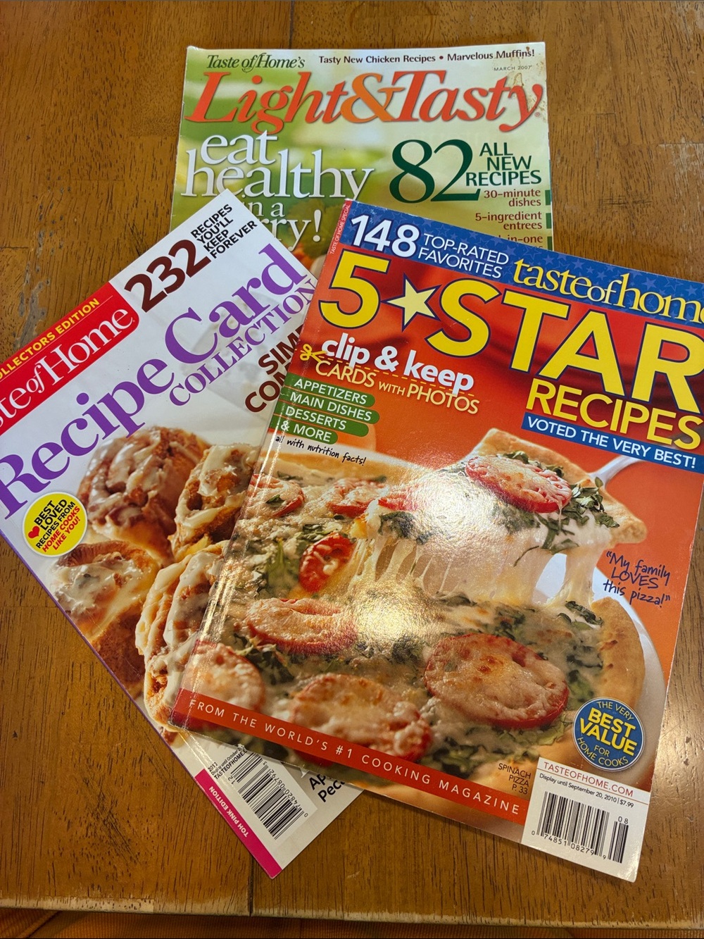 Lot of 3 Taste of Home cooking magazines 2 have all recipe cards